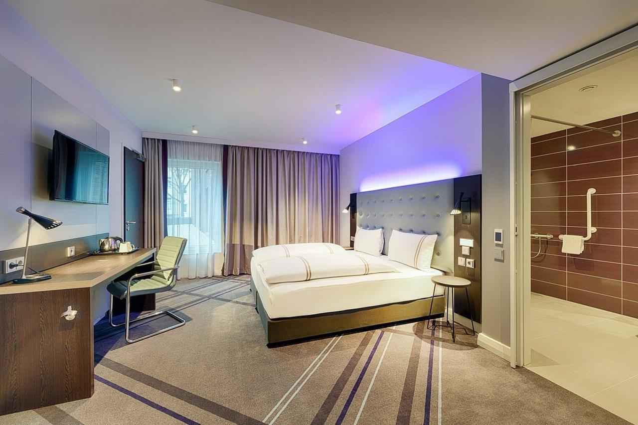 Premier Inn Duesseldorf City Friedrichstadt Екстериор снимка
