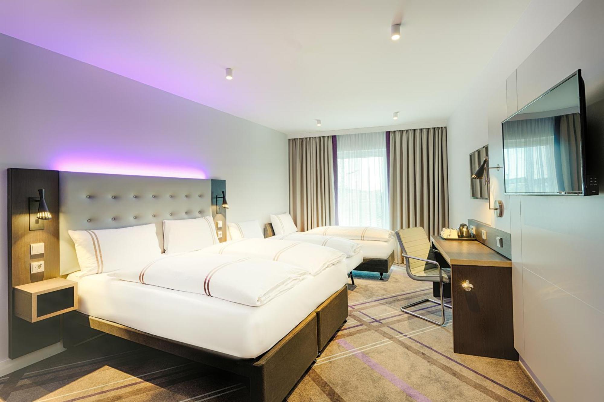 Premier Inn Duesseldorf City Friedrichstadt Екстериор снимка